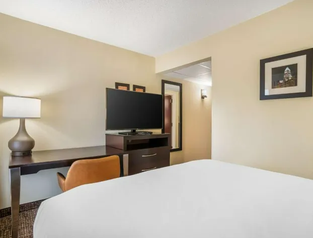 Comfort Inn & Suites Lake Norman hotel detail image 2