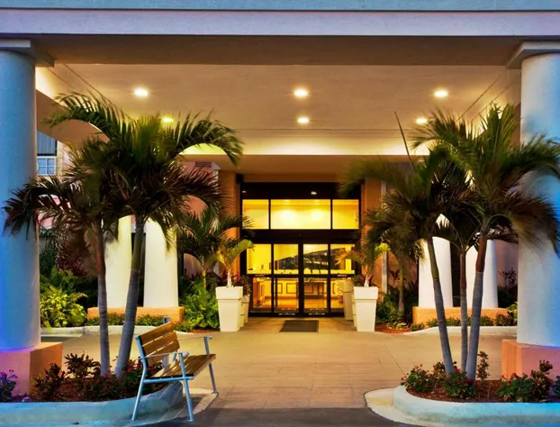Holiday Inn Express Hotel & Suites Lake Okeechobee by IHG hotel detail image 1
