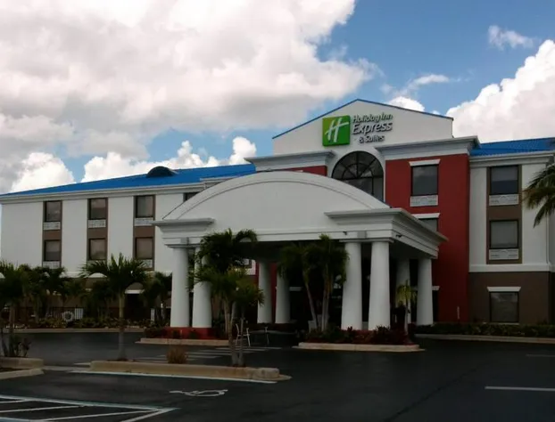Holiday Inn Express Hotel & Suites Lake Okeechobee by IHG hotel detail image 1