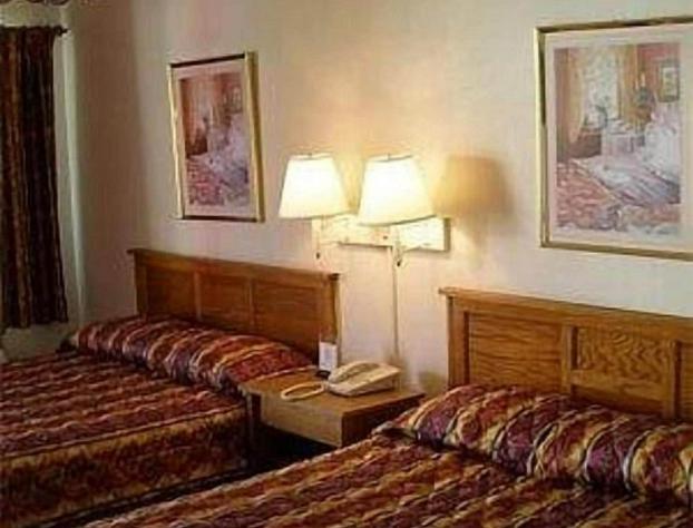 Red Carpet Inn hotel detail image 1
