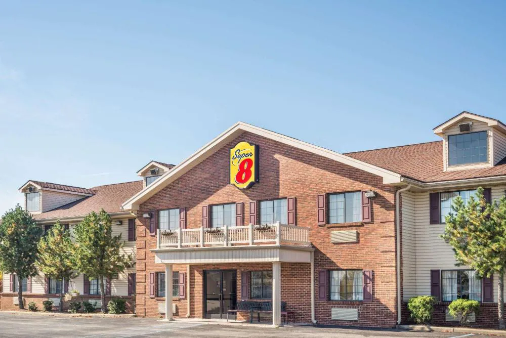 Super 8 by Wyndham Madison IN hotel hero