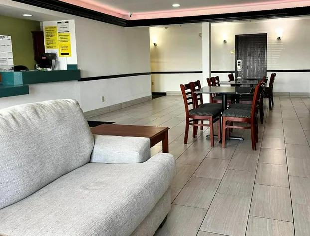 Super 8 by Wyndham Madison IN hotel detail image 1