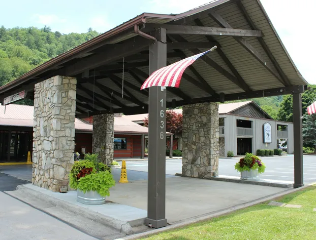 Great Smokies Inn Cherokee hotel detail image 3