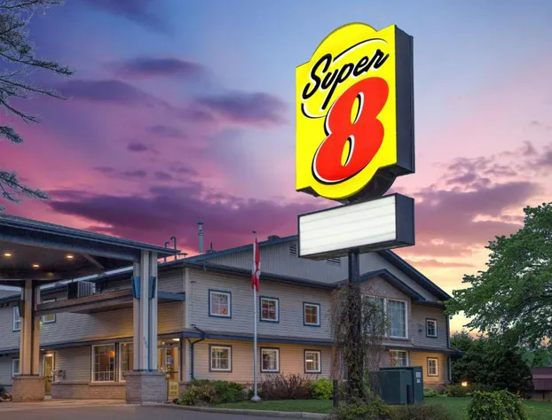 Super 8 by Wyndham Sault Ste Marie On hotel detail image 2