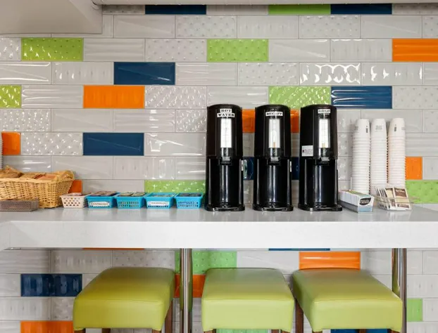 Super 8 by Wyndham Sault Ste Marie On hotel detail image 4