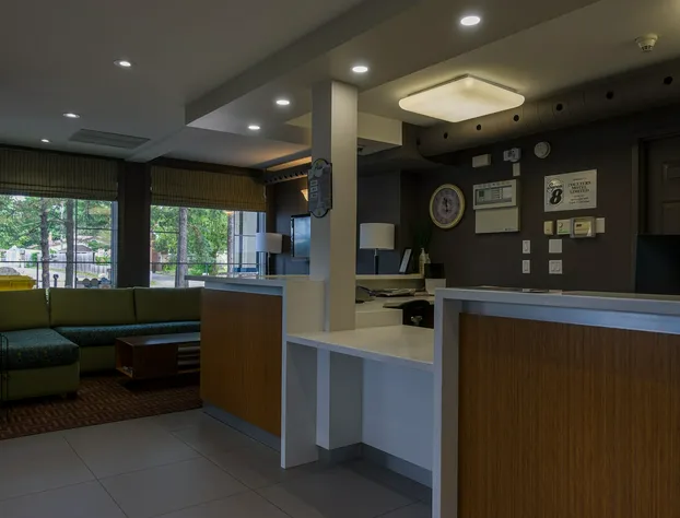 Super 8 by Wyndham Sault Ste Marie On hotel detail image 3