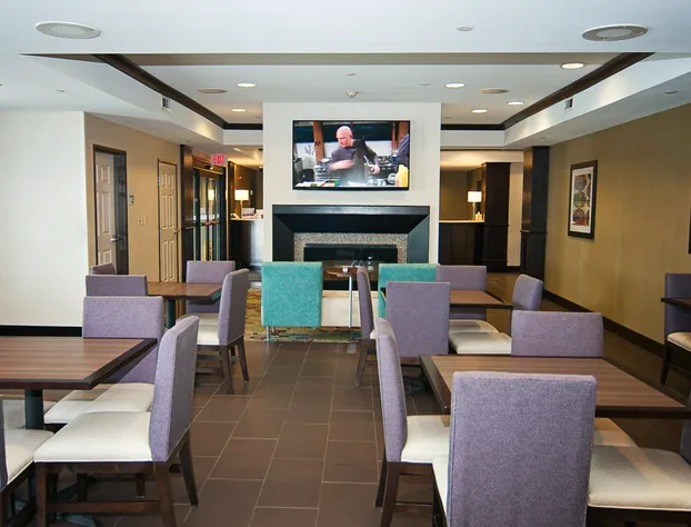 Holiday Inn Express & Suites Wichita Northeast by IHG hotel detail image 3