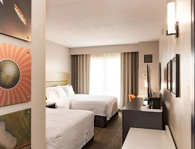 Hampton Inn & Suites Newark Airport Elizabeth hotel detail image 4