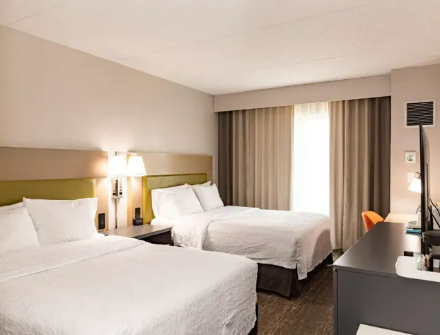 Hampton Inn & Suites Newark Airport Elizabeth hotel detail image 4