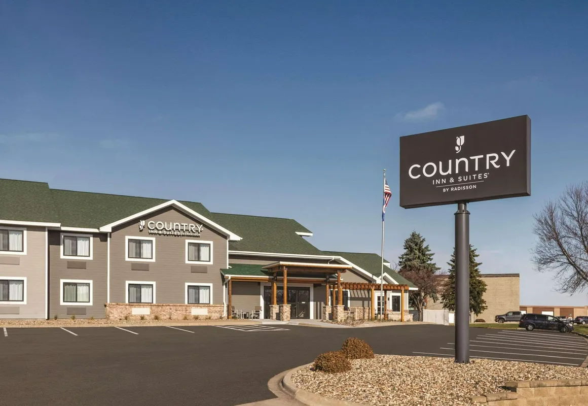 Country Inn & Suites by Radisson, Northfield, MN hotel hero