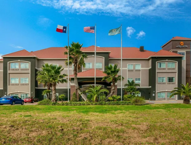 La Quinta Inn & Suites by Wyndham Alvin hotel detail image 3