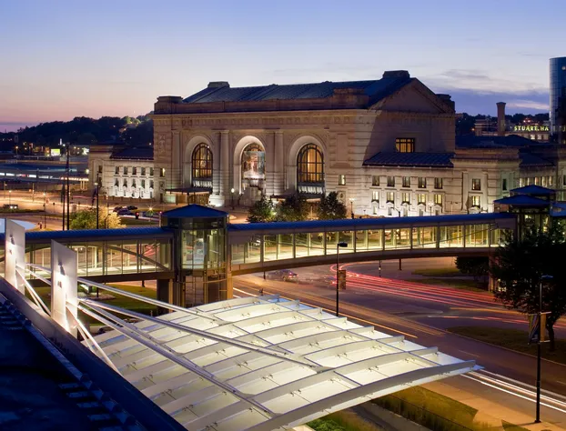 The Westin Kansas City at Crown Center hotel detail image 1