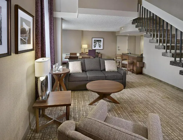 DoubleTree by Hilton Hotel West Edmonton hotel detail image 4