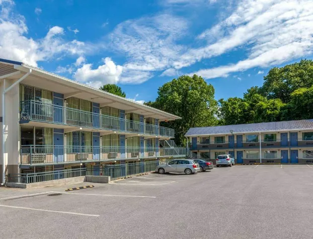 Days Inn by Wyndham Charles Town/Harpers Ferry hotel detail image 3