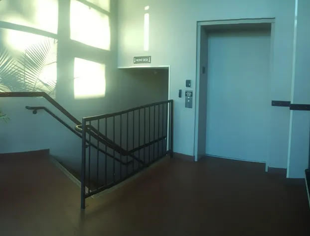 Cresthaven Inn JFK hotel detail image 4