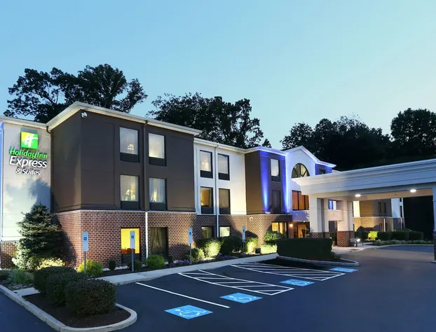 Holiday Inn Express Hotel & Suites West Chester by IHG hotel detail image 1