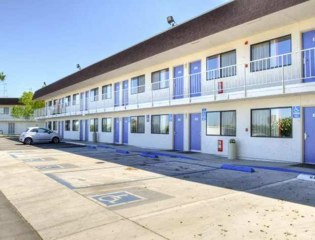 Motel 6 Santa Nella, CA - Los Banos - Interstate 5 hotel detail image 1