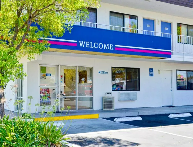 Motel 6 – Santa Nella, on I-5 hotel detail image 2