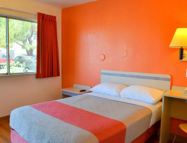 Motel 6 – Santa Nella, on I-5 hotel detail image 4