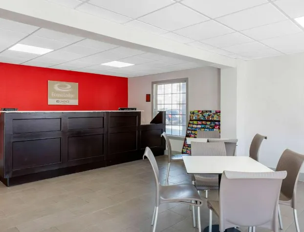 Econo Lodge Airport at RJ Stadium hotel detail image 2