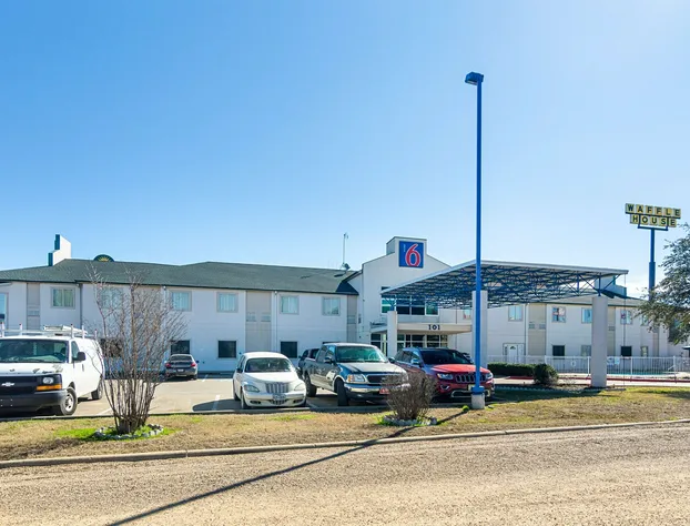 Motel 6 Terrell, TX hotel detail image 1