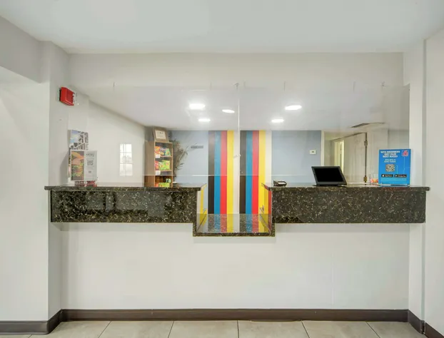 Motel 6 San Antonio, TX – I-35 North Corridor hotel detail image 1