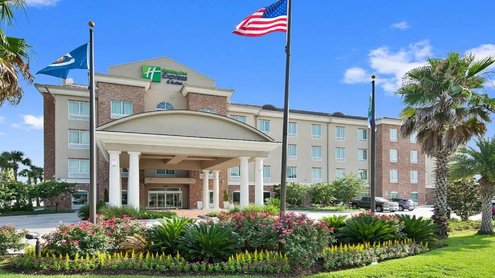 Holiday Inn Express & Suites Gonzales by IHG hotel hero