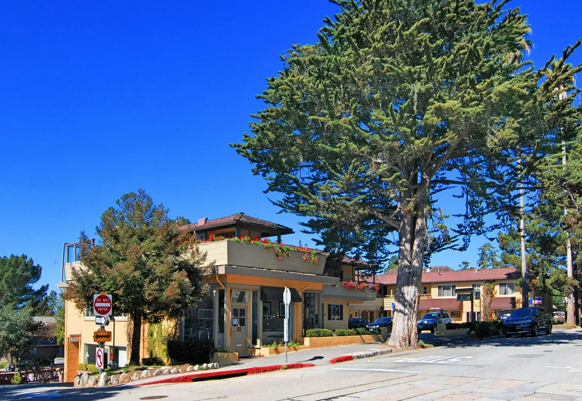 Best Western Carmel's Town House Lodge hotel hero