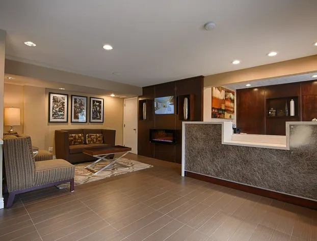 Best Western Carmel's Town House Lodge hotel detail image 3