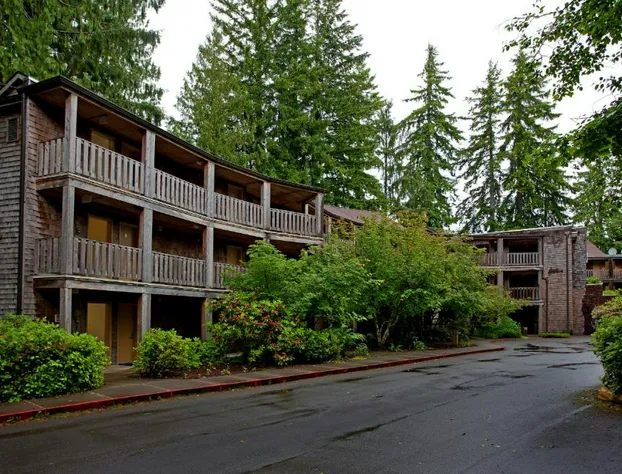 Lake Quinault Lodge hotel detail image 2