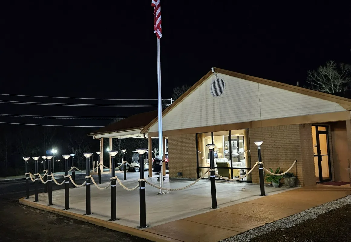 Quality Inn & Suites Corinth West hotel hero