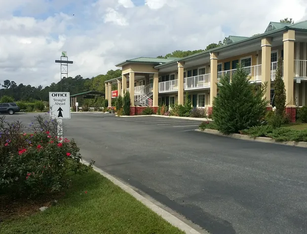 Econo Lodge hotel detail image 2