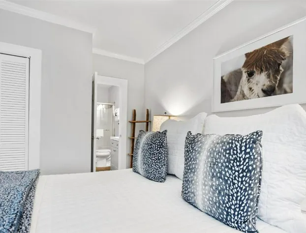 Lamberts Cove Inn hotel detail image 4