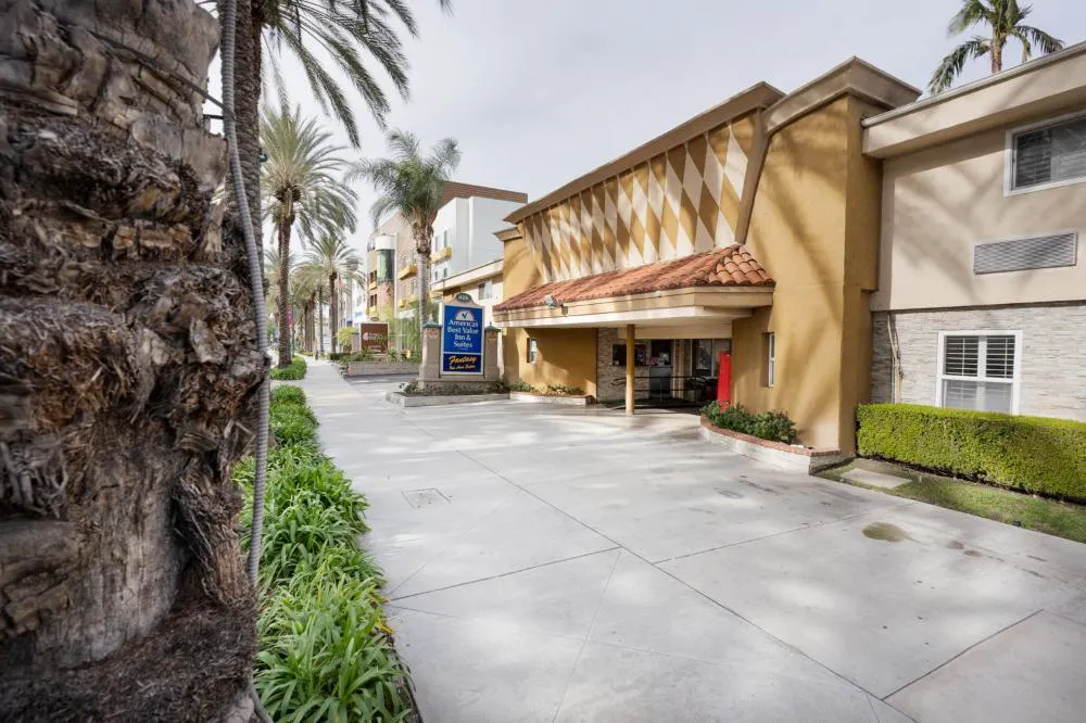 Americas Best Value Inn & Suites Anaheim Convention Center hotel hero