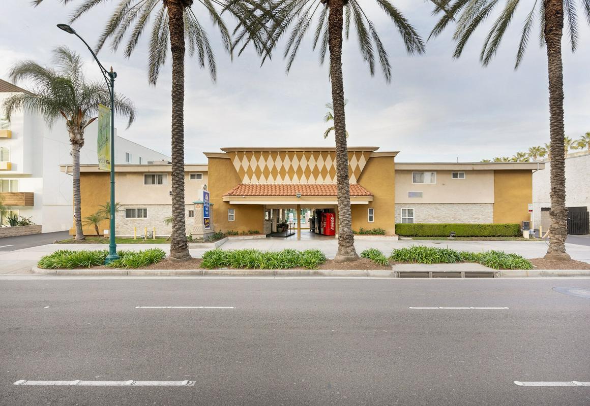 Americas Best Value Inn & Suites Anaheim Convention Center hotel hero