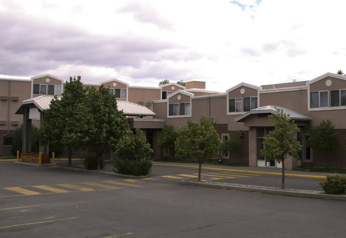 Comfort Inn & Suites hotel hero