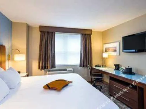 Hampton Inn Seaport Financial District hotel detail image 1