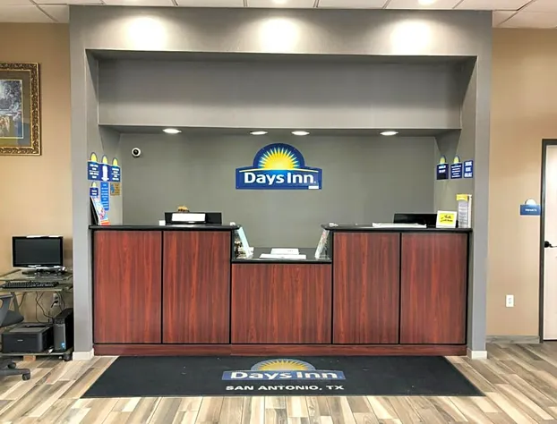 Days Inn by Wyndham Central San Antonio NW Medical Center hotel detail image 2