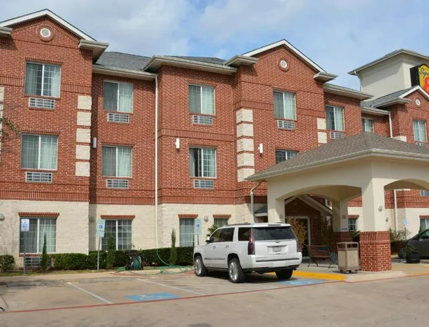 Super 8 by Wyndham Austin/Airport South hotel detail image 1