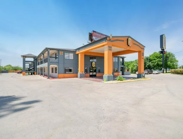 Super 8 by Wyndham San Antonio/Riverwalk Area hotel detail image 3