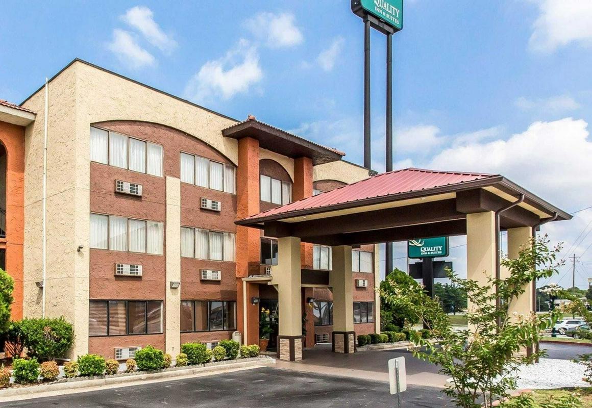 Quality Inn & Suites Morrow Atlanta South hotel hero