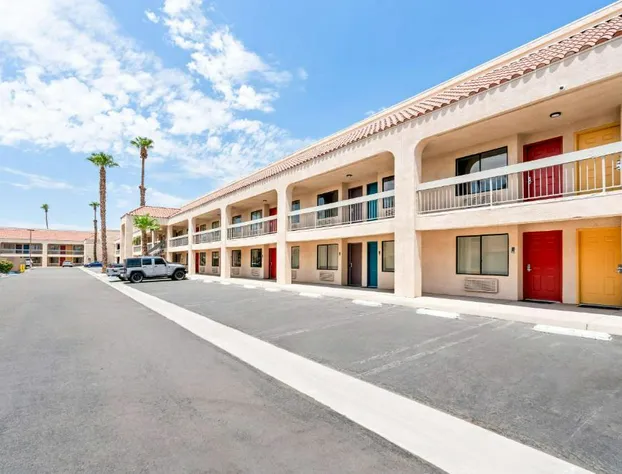 Signature Indio I-10 Coachella Valley hotel detail image 1