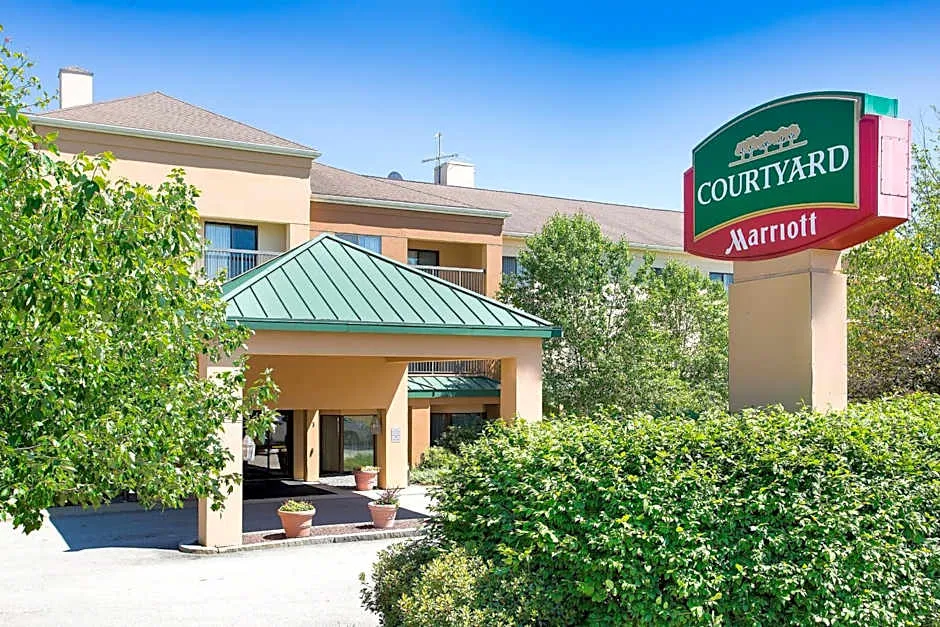 Courtyard by Marriott Boston Westborough hotel hero
