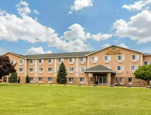 Quality Inn & Suites Wisconsin Dells Downtown - Waterparks Area hotel detail image 1