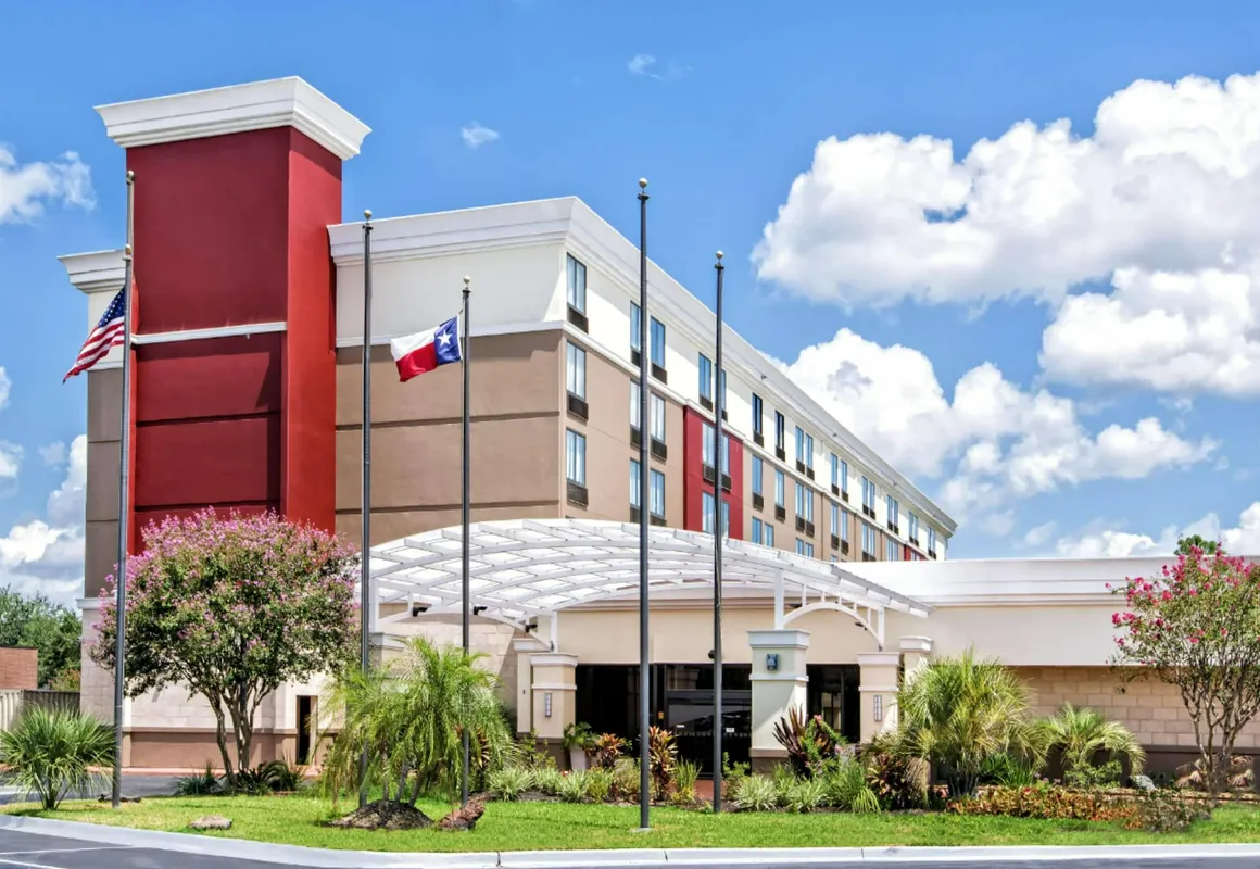 Wyndham Houston Sugarland hotel hero