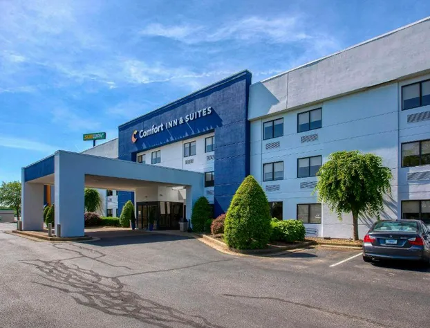 Comfort Inn Shepherdsville - Louisville South hotel detail image 1