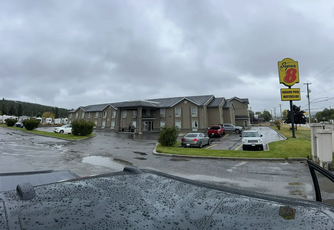 Ramada by Wyndham Cranbrook hotel hero