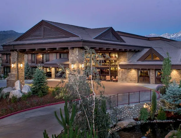 Wayfinder Bishop hotel detail image 4