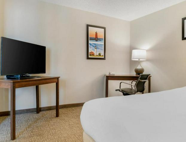 Comfort Inn Manistique hotel detail image 1