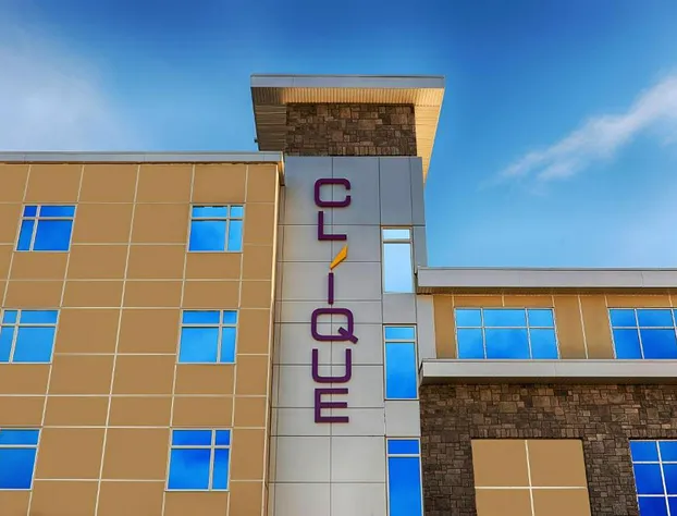Hotel Clique Calgary Airport hotel detail image 1
